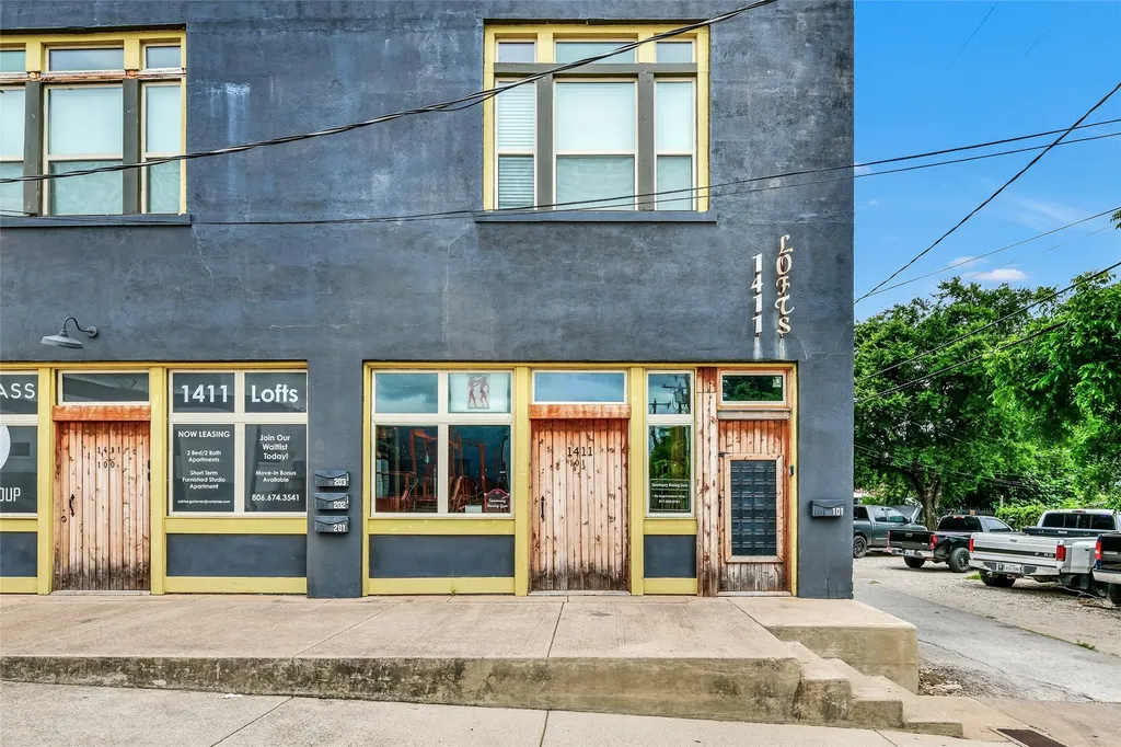 1411 Wesleyan Street Fort Worth TX 76105