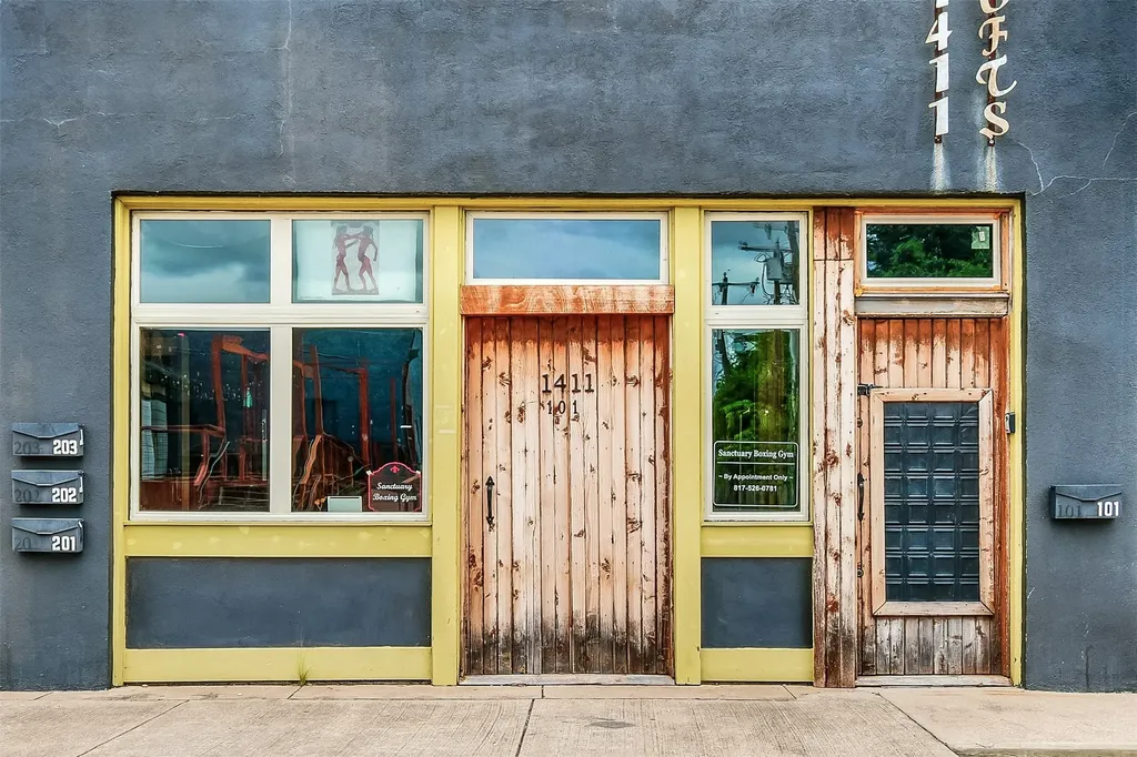 1411 Wesleyan Street Fort Worth TX 76105