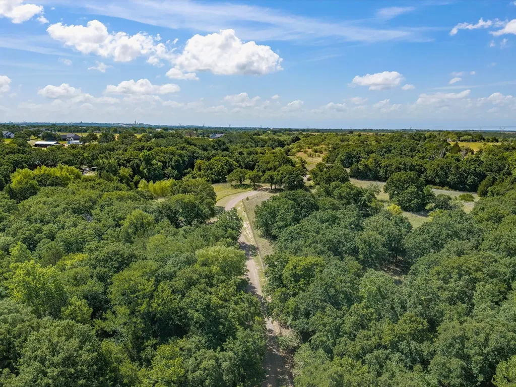 466 County Road 1180 Alvord TX 76225