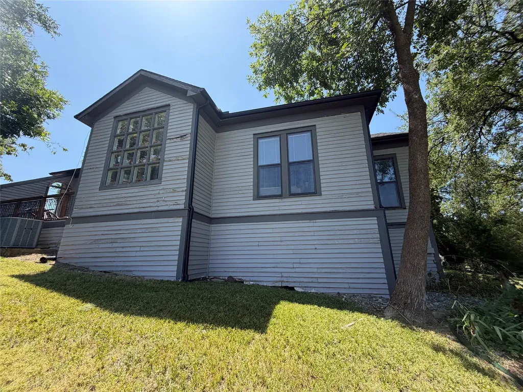 811 N Elm Street Sherman TX 75090