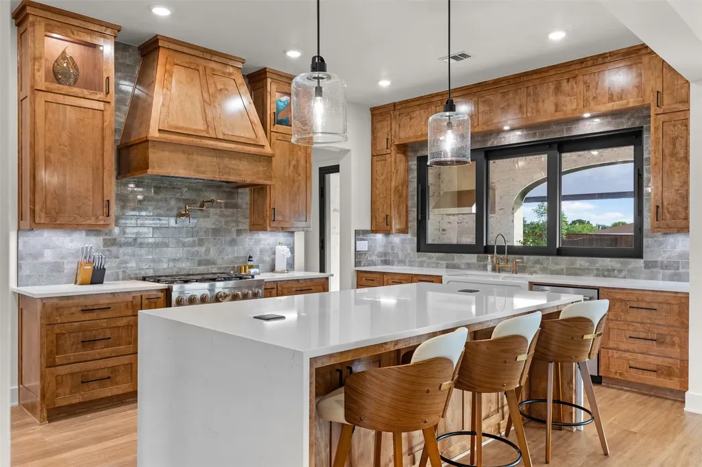 2704 Veridian Point Drive Burleson TX 76028