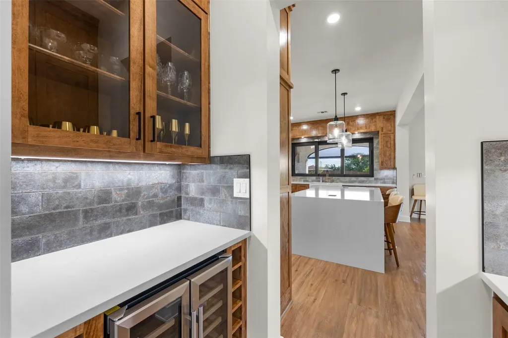 2704 Veridian Point Drive Burleson TX 76028