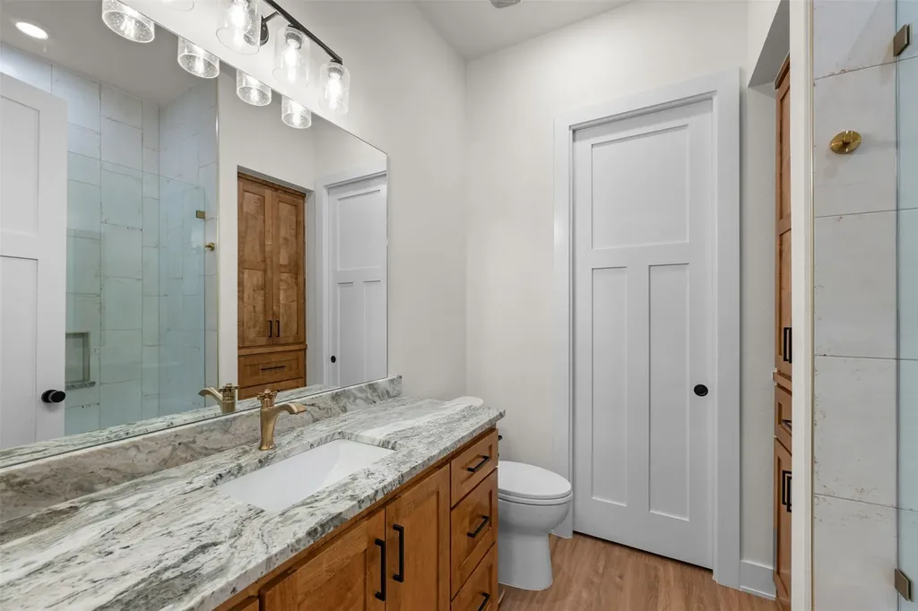 2704 Veridian Point Drive Burleson TX 76028