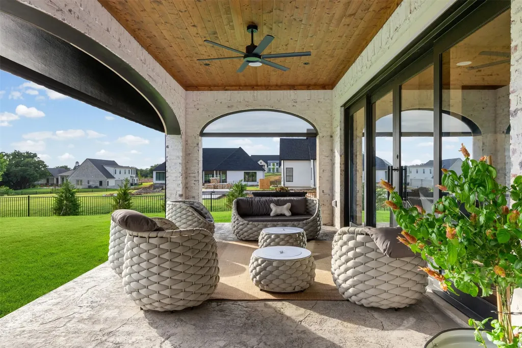 2704 Veridian Point Drive Burleson TX 76028