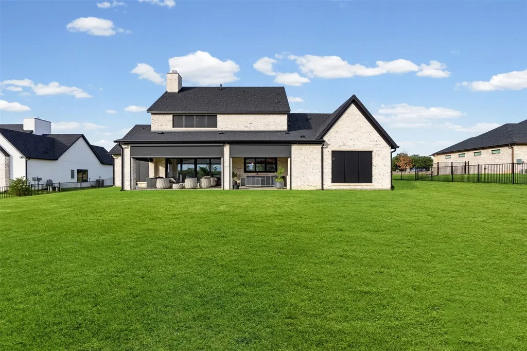 2704 Veridian Point Drive Burleson TX 76028