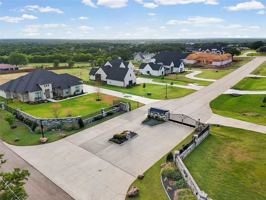 2704 Veridian Point Drive Burleson TX 76028