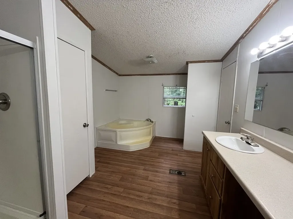 1312 Raintree Road West Tawakoni TX 75474