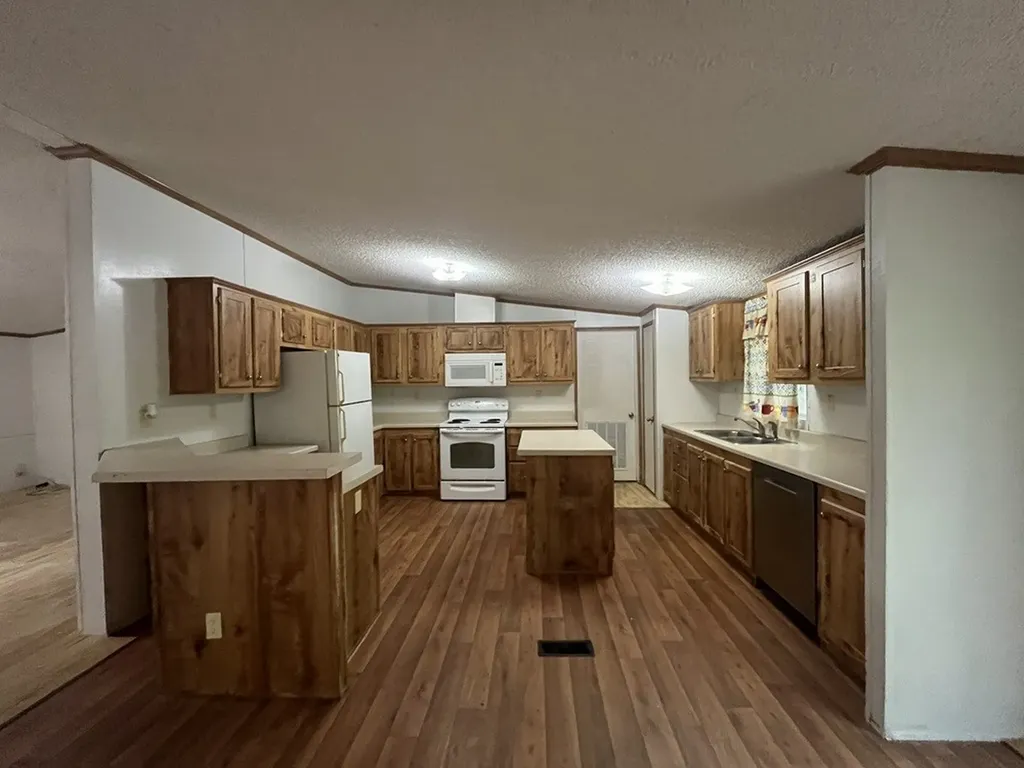 1312 Raintree Road West Tawakoni TX 75474