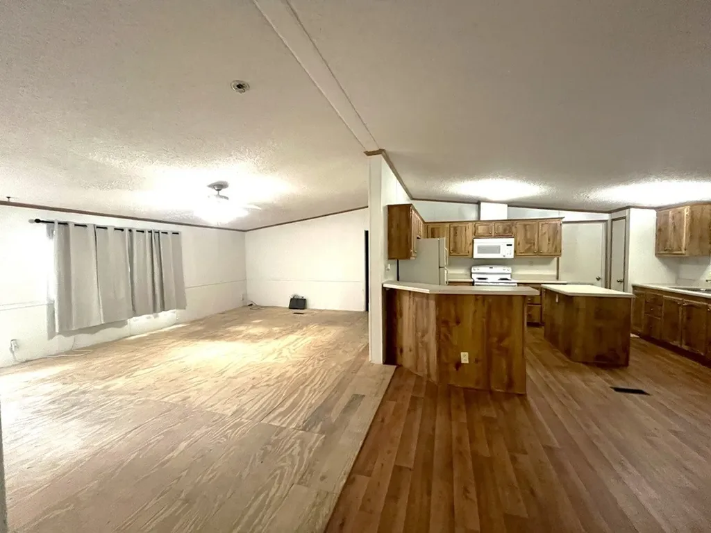 1312 Raintree Road West Tawakoni TX 75474
