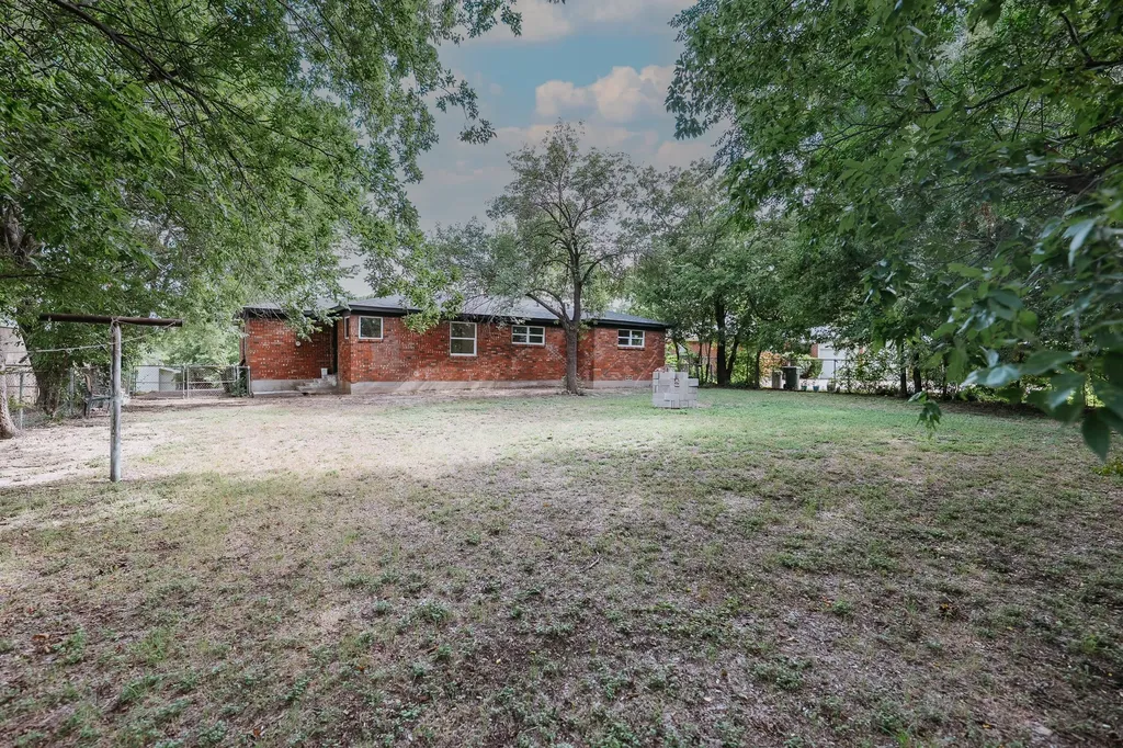 3617 Bewley Street North Richland Hills TX 76117