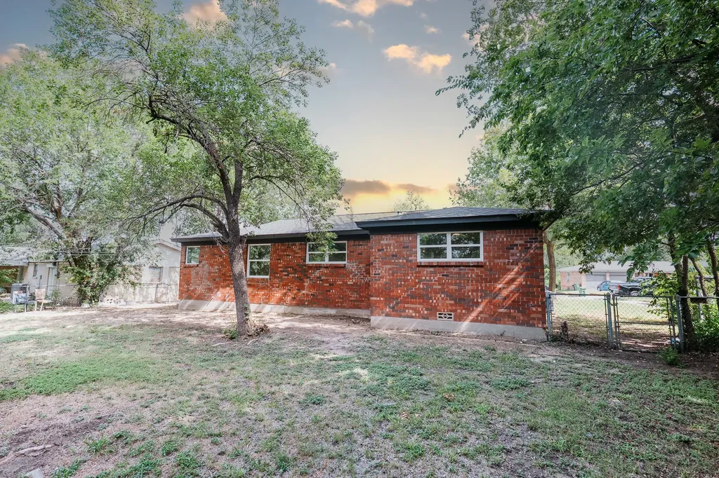 3617 Bewley Street North Richland Hills TX 76117