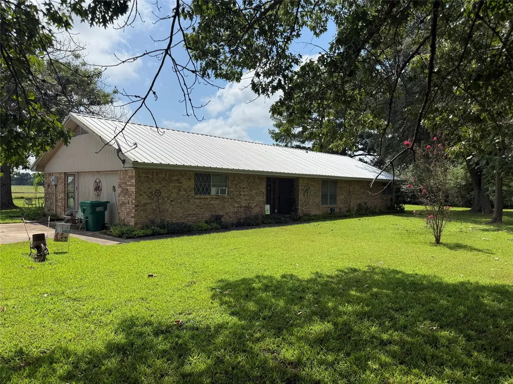446 County Road 1605 Ravenna TX 75476