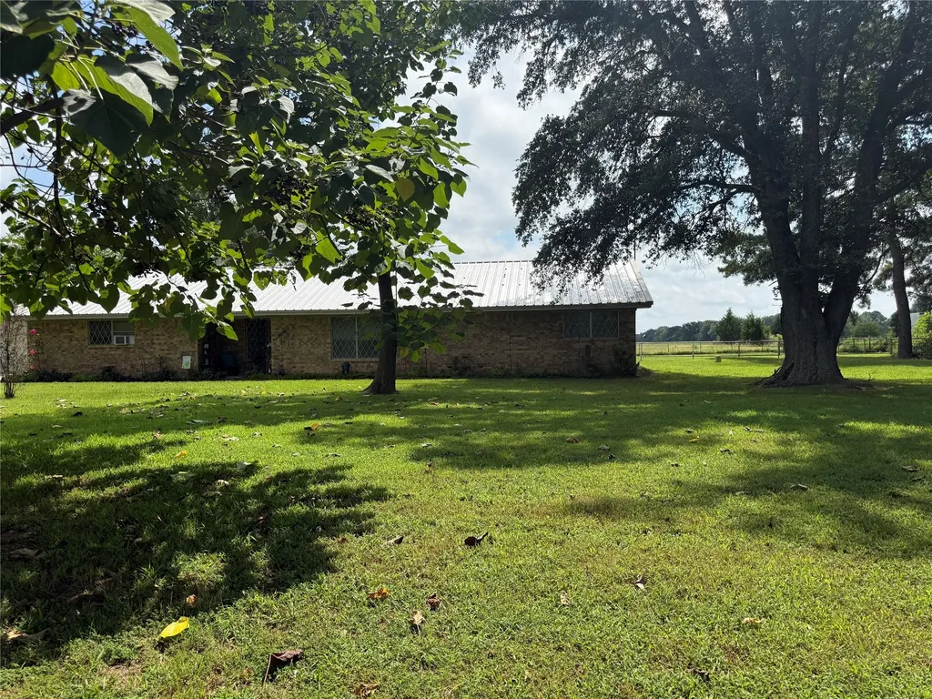 446 County Road 1605 Ravenna TX 75476