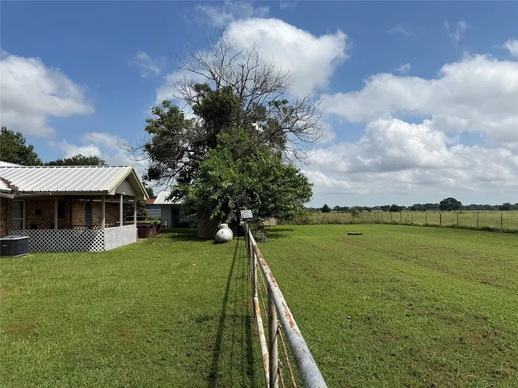 446 County Road 1605 Ravenna TX 75476