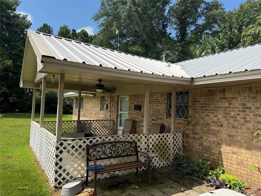 446 County Road 1605 Ravenna TX 75476