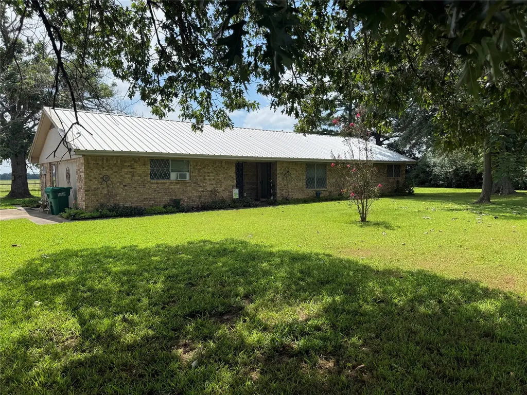 446 County Road 1605 Ravenna TX 75476