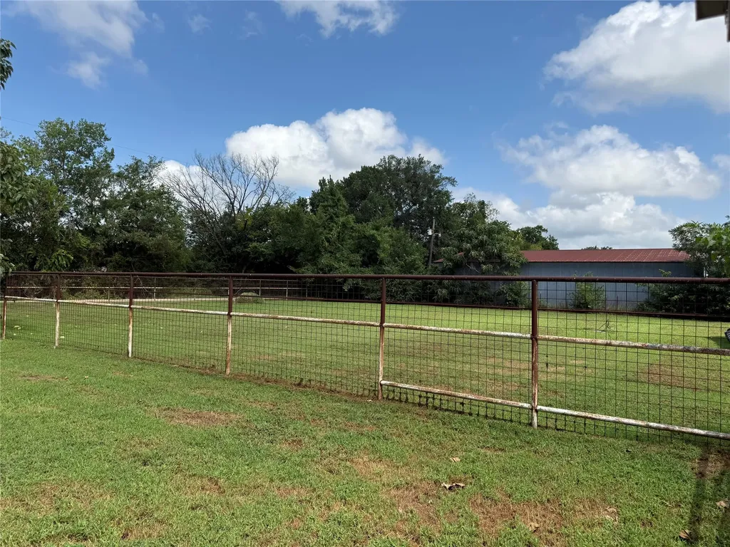 446 County Road 1605 Ravenna TX 75476
