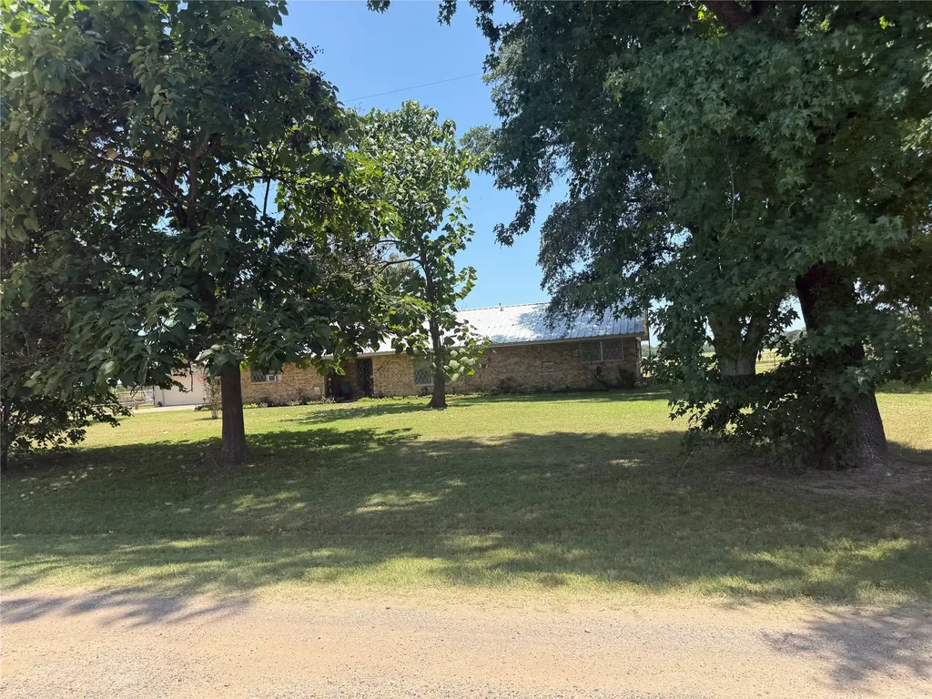 446 County Road 1605 Ravenna TX 75476