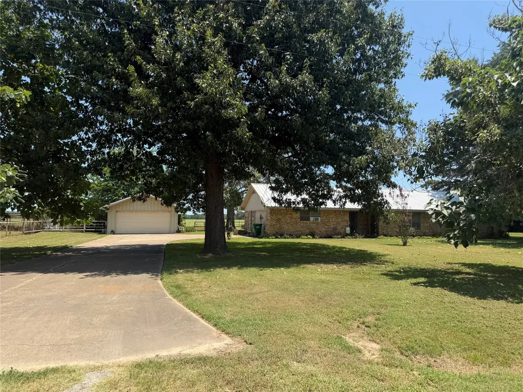 446 County Road 1605 Ravenna TX 75476