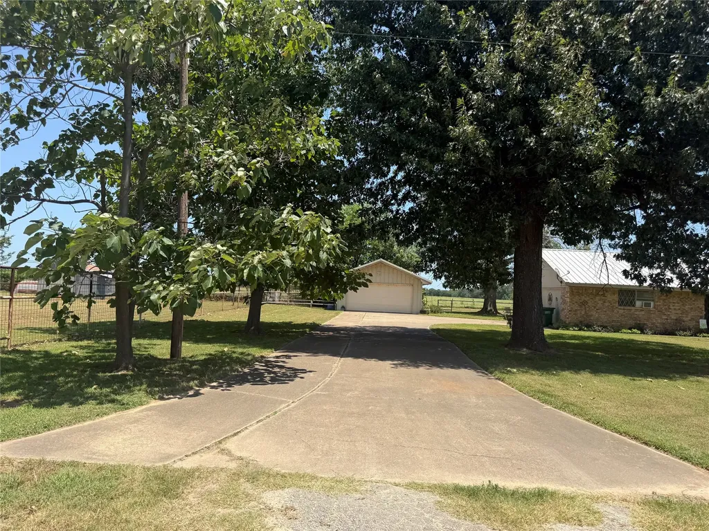 446 County Road 1605 Ravenna TX 75476