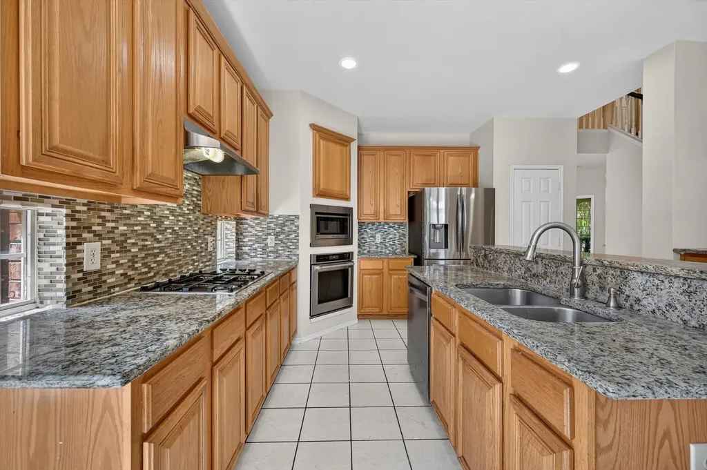 2328 Hunters Run Drive Plano TX 75025
