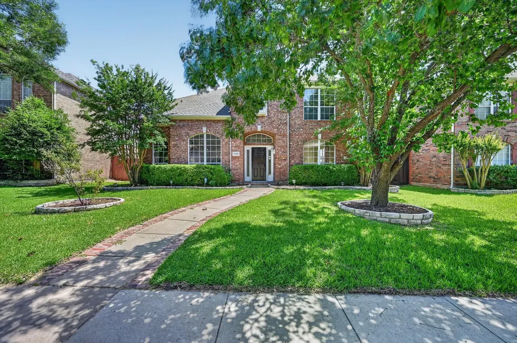 2328 Hunters Run Drive Plano TX 75025