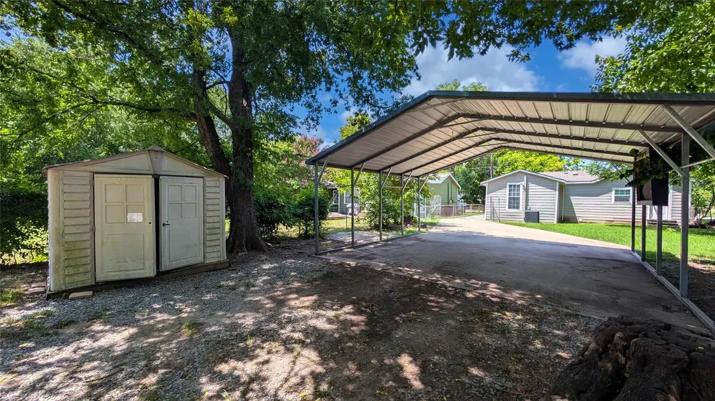 1415 N Luckett Street Sherman TX 75090