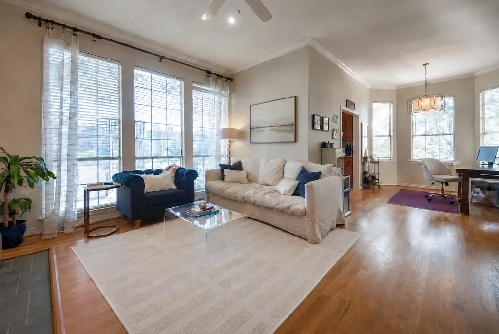 4106 Newton Avenue Dallas TX 75219