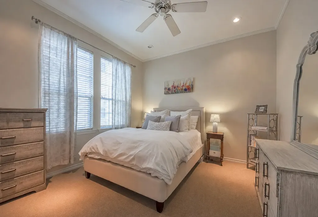 4106 Newton Avenue Dallas TX 75219