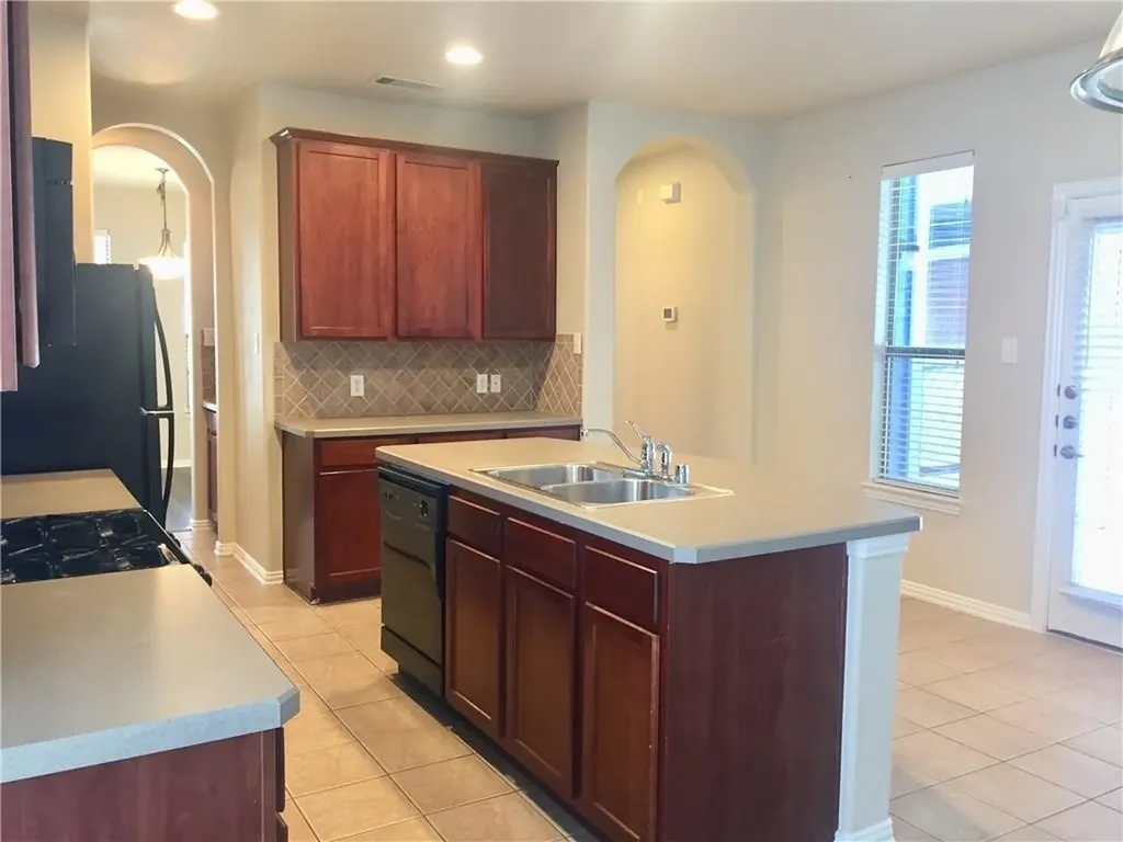 1016 Grey Fox Drive Savannah TX 76227