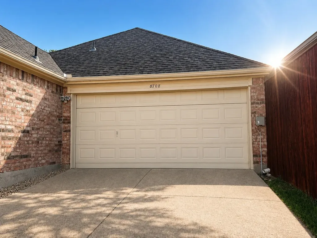 8708 Wellington Road Irving TX 75063