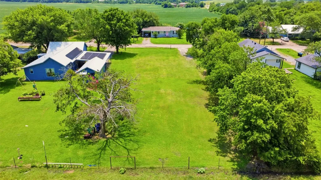 2501 Mcfarland Caddo Mills TX 75135