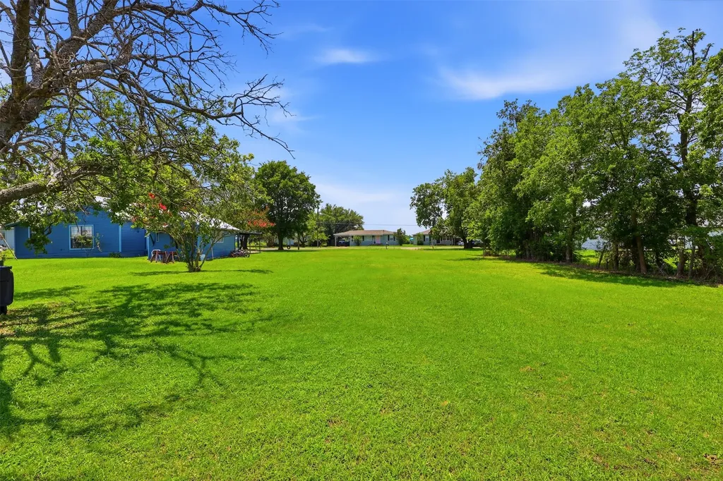 2501 Mcfarland Caddo Mills TX 75135