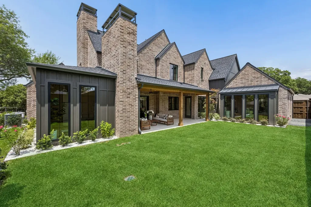 7308 Tangleglen Drive Dallas TX 75248