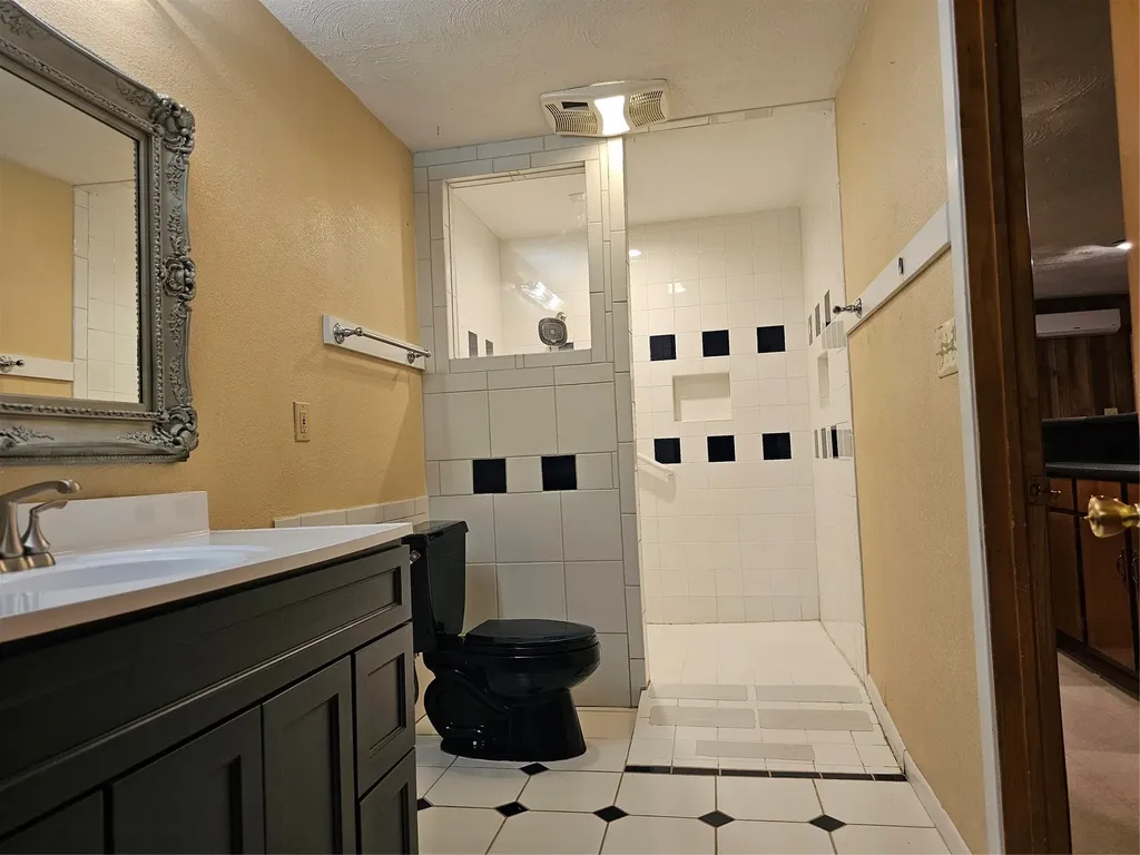 237 N Murphy Murphy TX 75094