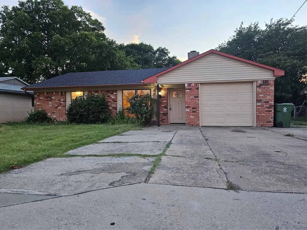 237 N Murphy Murphy TX 75094