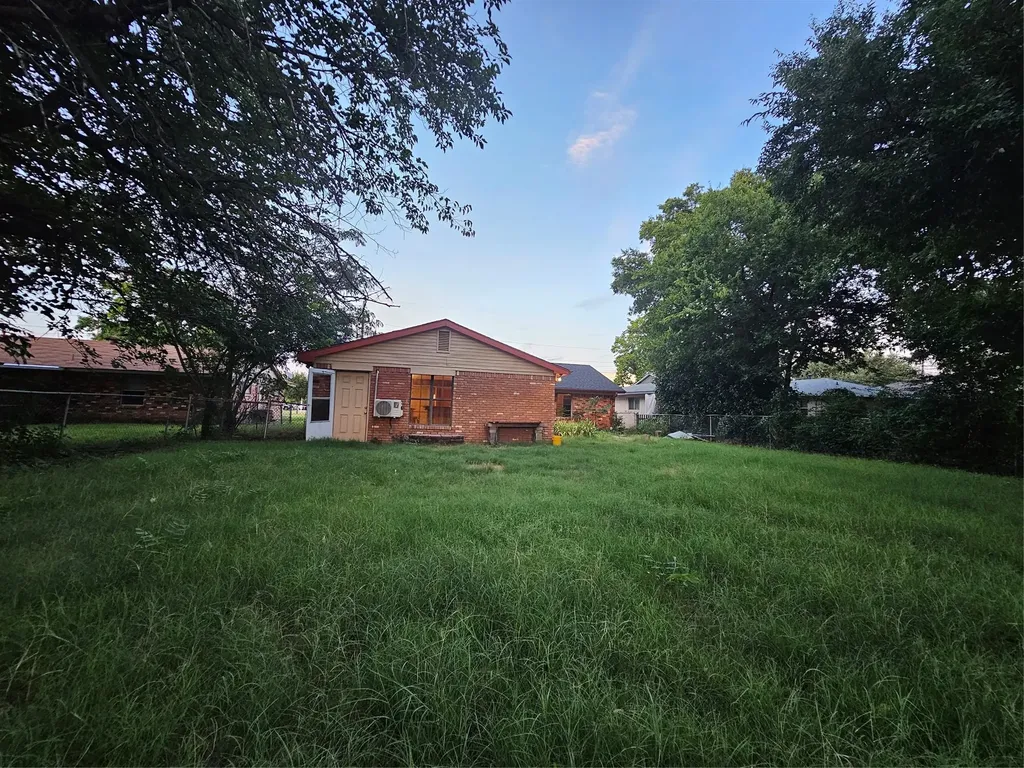 237 N Murphy Murphy TX 75094