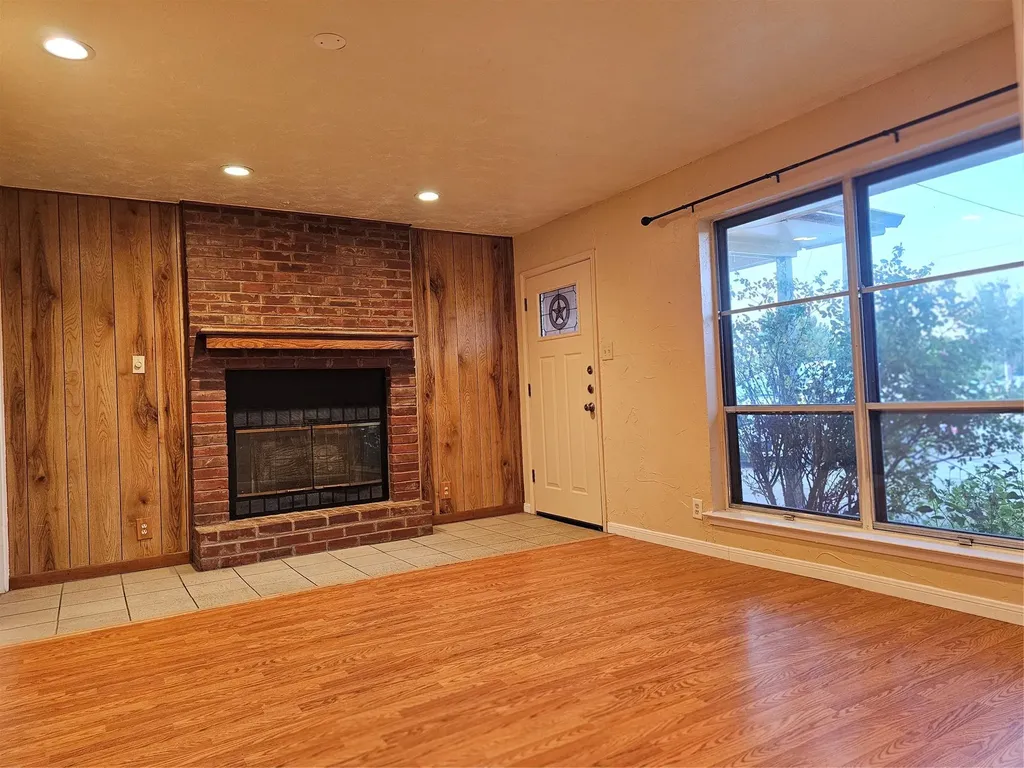 237 N Murphy Murphy TX 75094