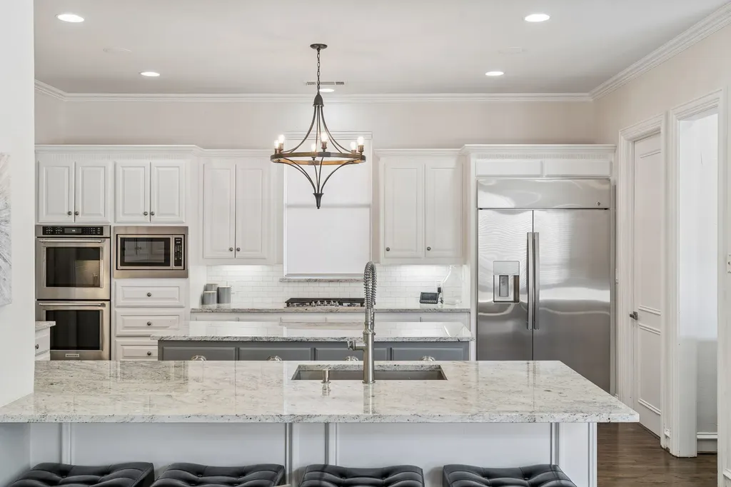 6413 Vicki Lane Plano TX 75093