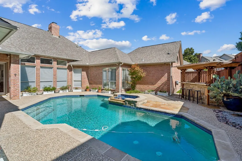 6413 Vicki Lane Plano TX 75093