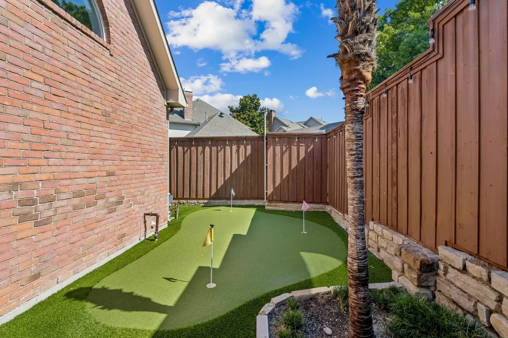 6413 Vicki Lane Plano TX 75093