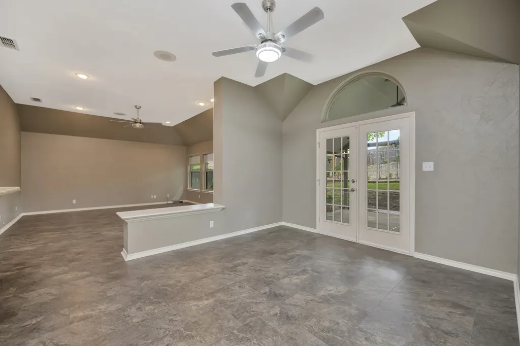 4731 Saddlebrook Drive Benbrook TX 76116