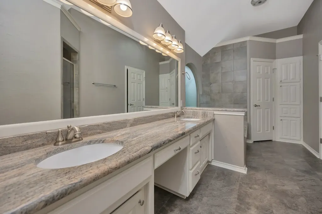 4731 Saddlebrook Drive Benbrook TX 76116