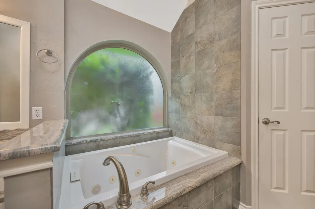 4731 Saddlebrook Drive Benbrook TX 76116