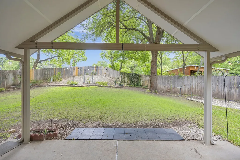 4731 Saddlebrook Drive Benbrook TX 76116