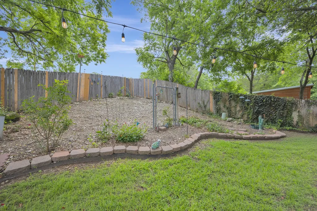 4731 Saddlebrook Drive Benbrook TX 76116