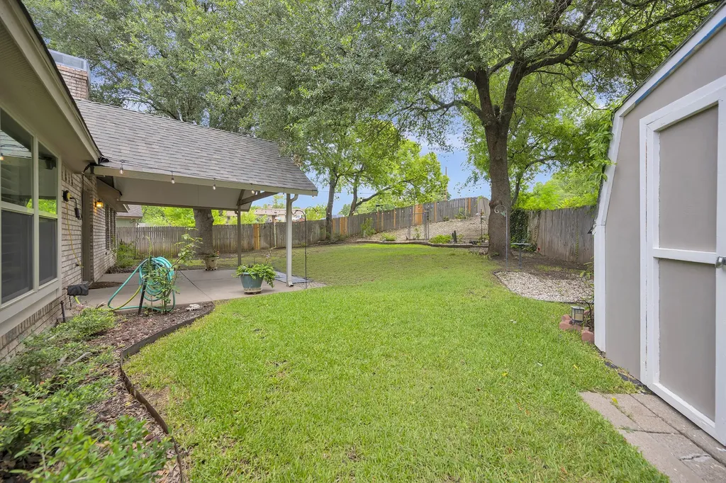 4731 Saddlebrook Drive Benbrook TX 76116