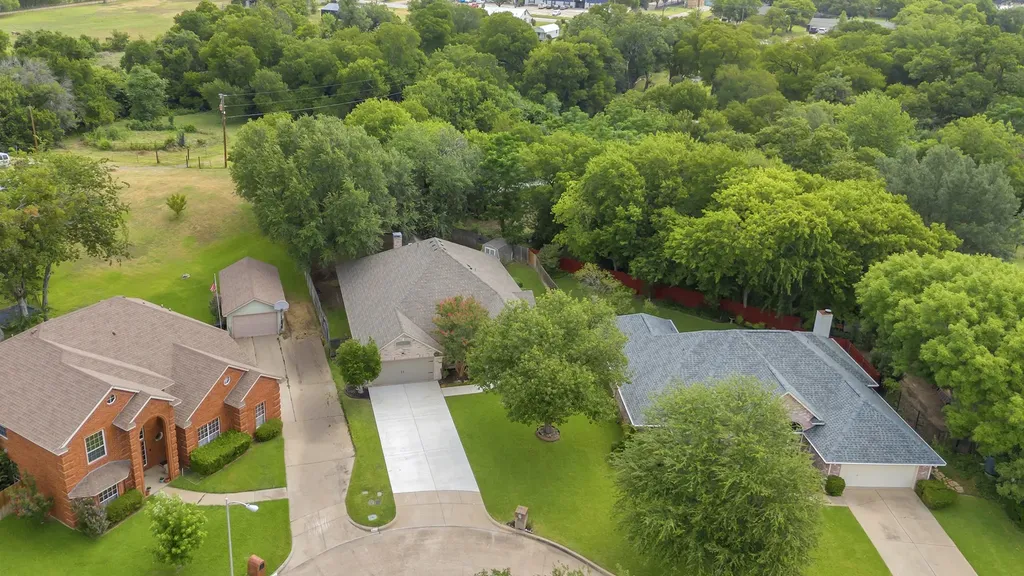4731 Saddlebrook Drive Benbrook TX 76116