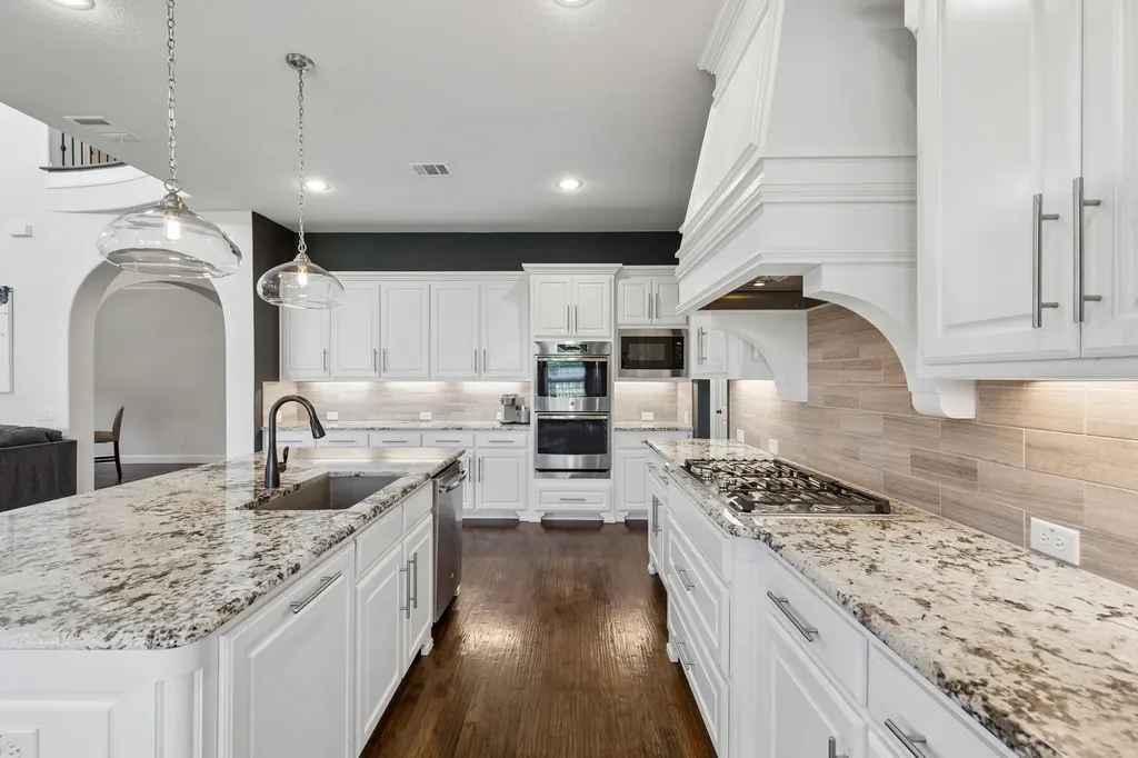 7812 Ivey The Colony TX 75056
