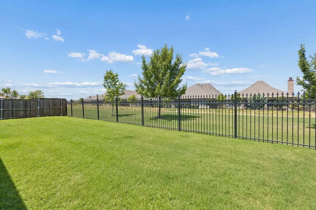 7812 Ivey The Colony TX 75056